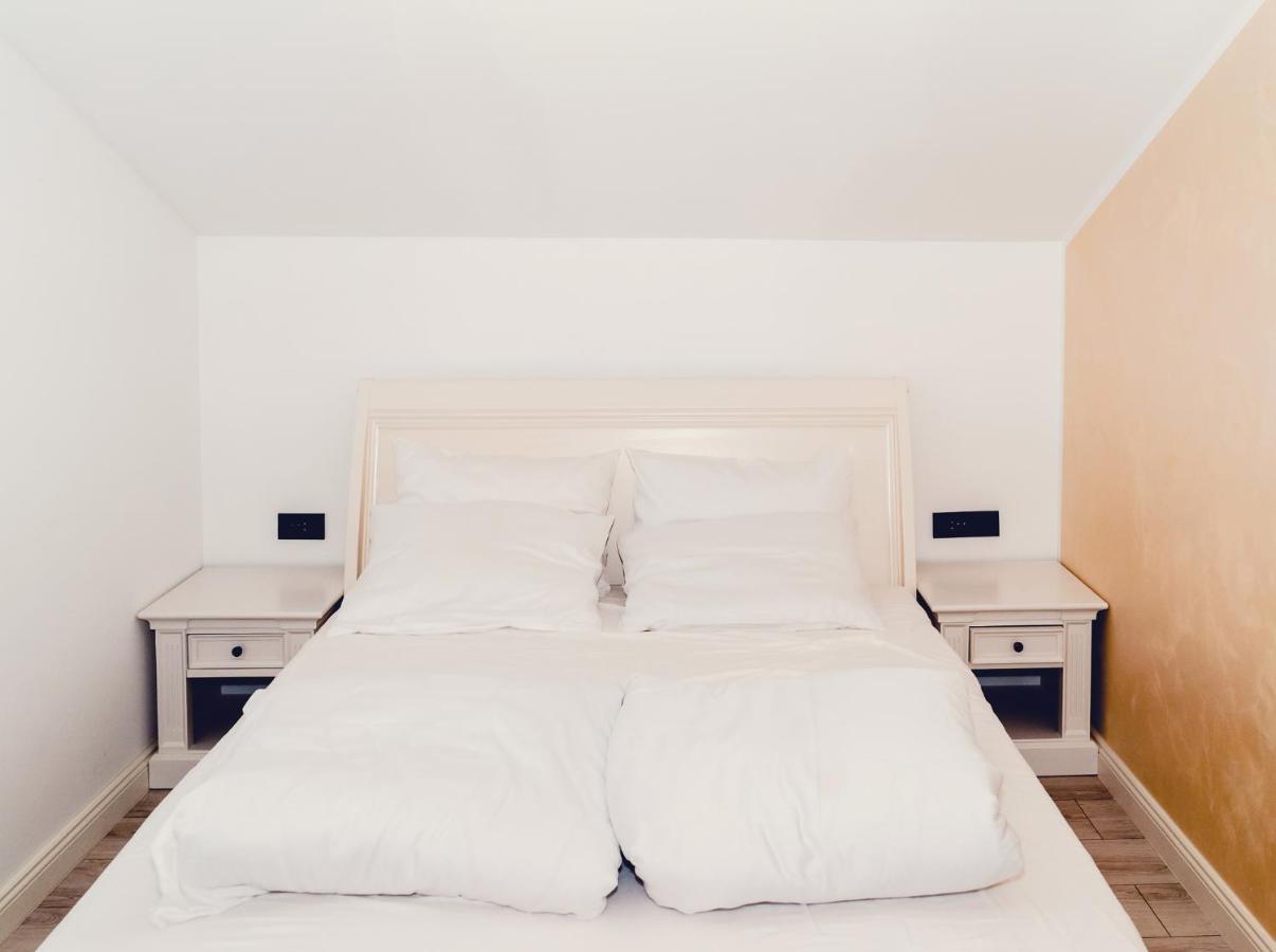 Casa Del Sole Hotel Gyulafehérvár Kültér fotó